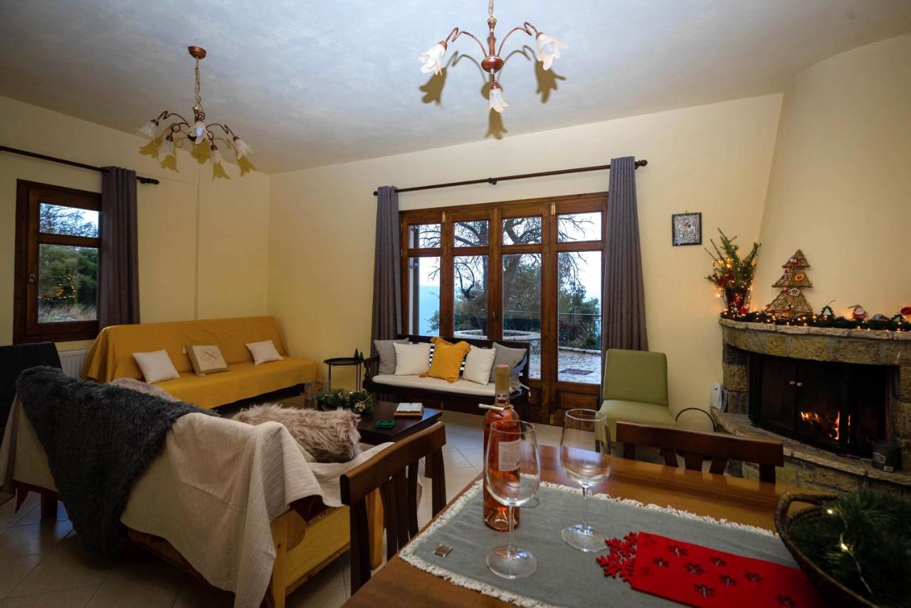 Meli Apartments Arachova Exteriör bild