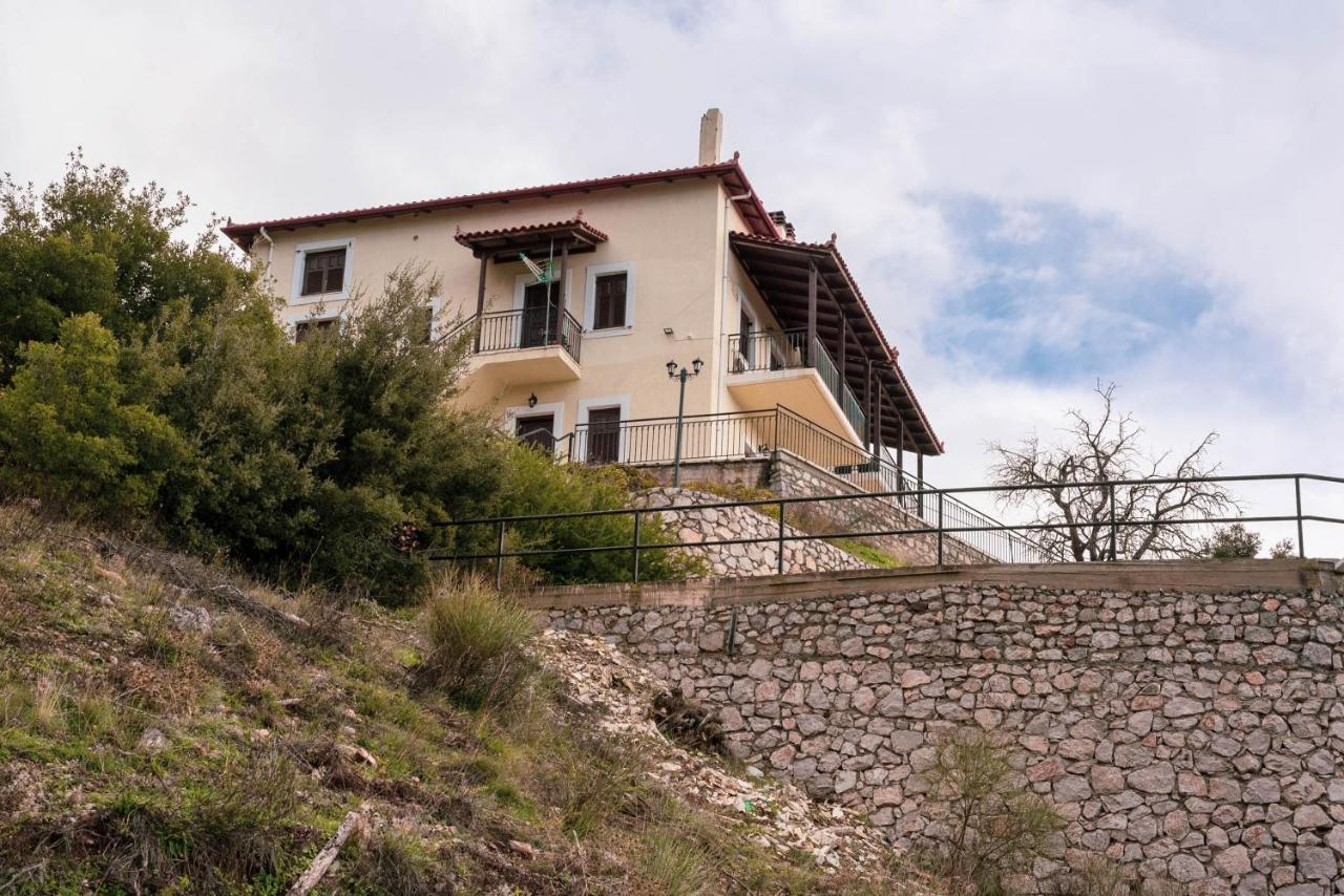 Meli Apartments Arachova Exteriör bild