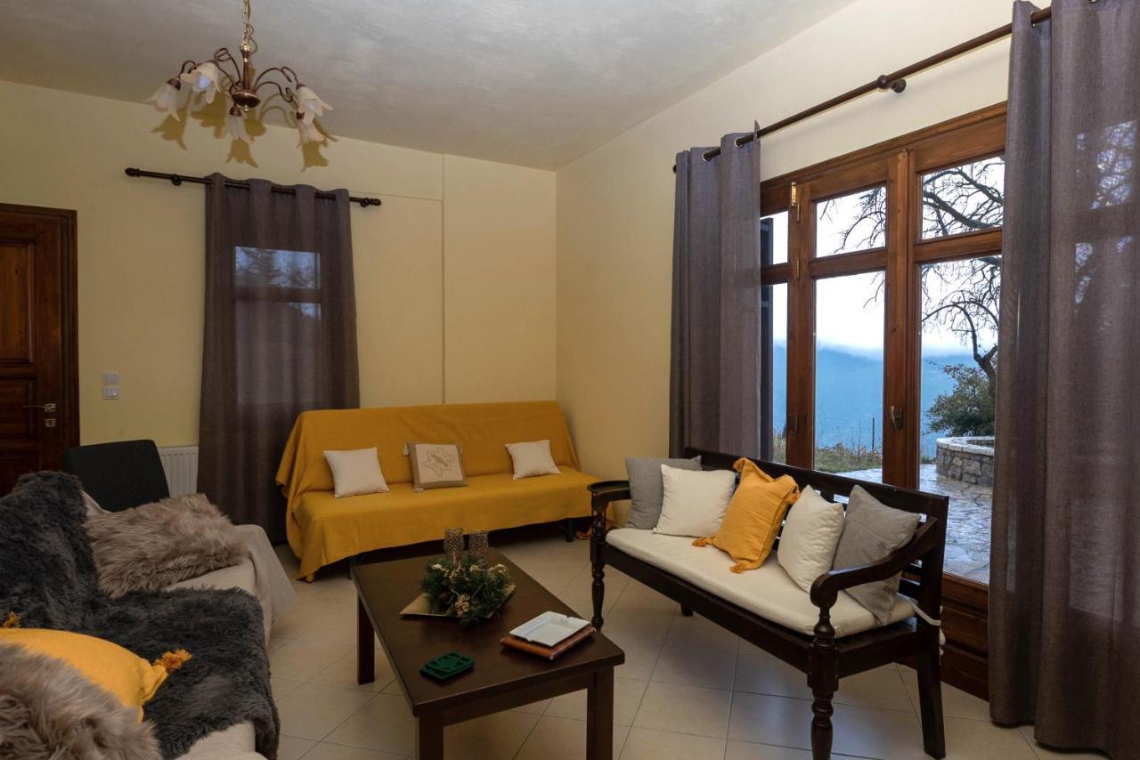 Meli Apartments Arachova Exteriör bild