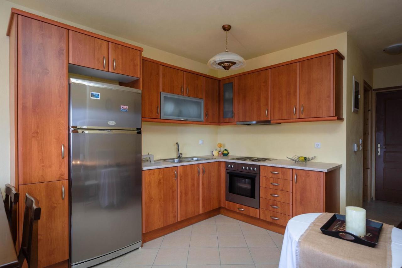 Meli Apartments Arachova Exteriör bild